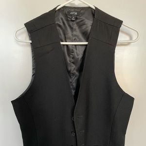Apt 9 Medium Size Black Vest for men